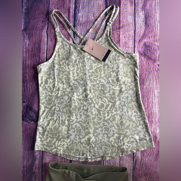 Bodyglove leggin M + Nike top M - Picture 7 of 16